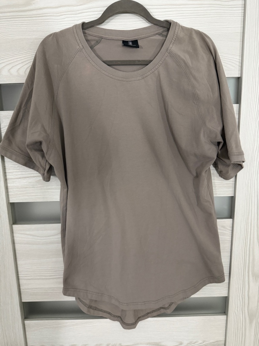 Classic Short-Sleeve Crewneck Tee in Taupe